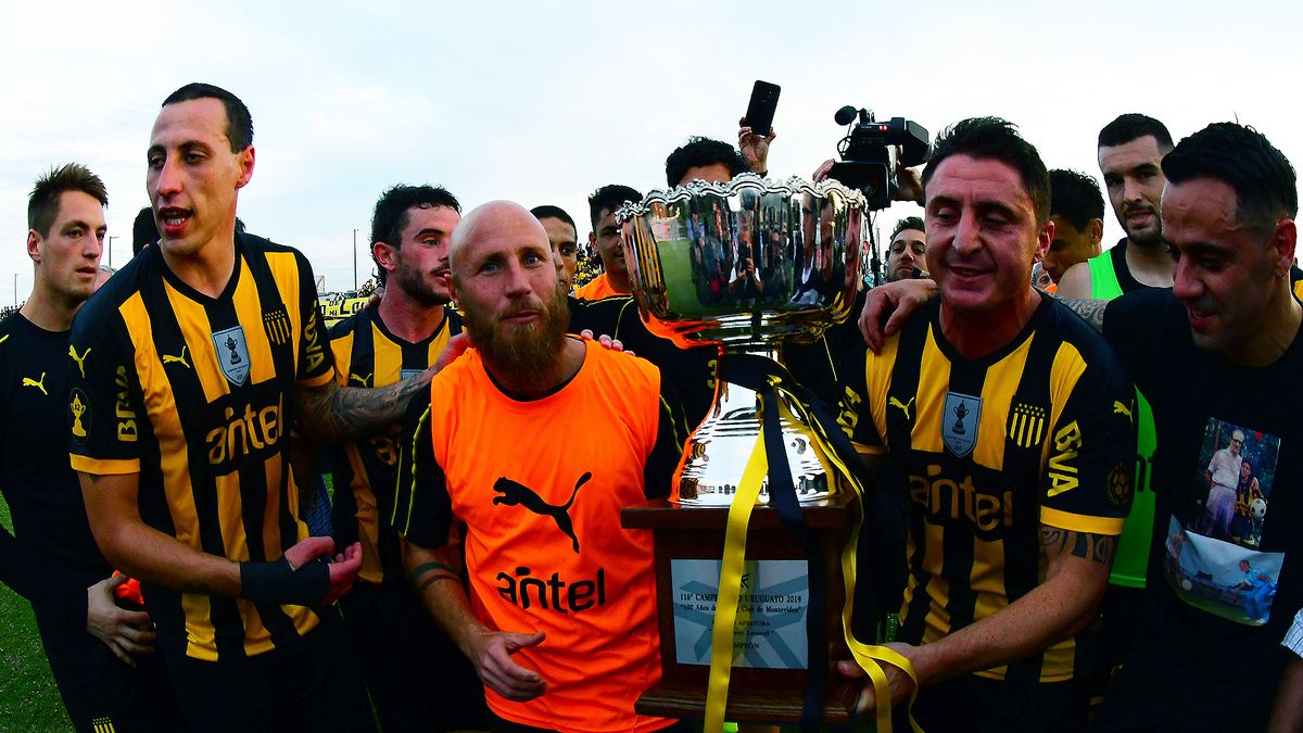 Peñarol se corona campeón del Apertura en Uruguay -  Móvil