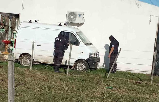 Polic&iacute;as de Paysand&uacute; realizan allanamientos