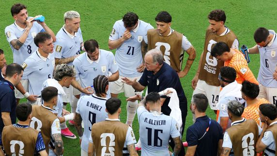 Uruguay en una pausa de hidratación. Foto: AFP