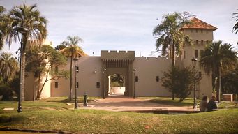El Castillo del Parque Rodó, uno de los lugares señalados por UTE con conexión irregular a la electricidad. Foto: archivo Subrayado.