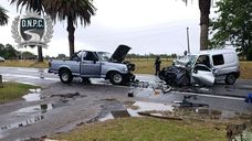 Hombre de 65 años murió tras choque frontal entre dos camionetas en ruta 1; hay dos lesionados Hombre de 65 años murió tras choque frontal entre dos camionetas en ruta 1; hay dos lesionados