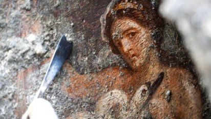descubren espectacular fresco erotico en pompeya