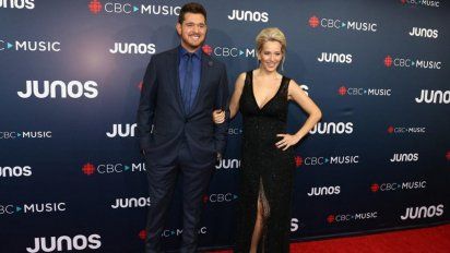 luisana lopilato espera su tercer hijo y aprovecho una premiacion para presentar la pancita