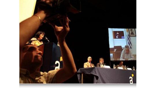 Se realizó la primera conexión de fibra óptica al hogar