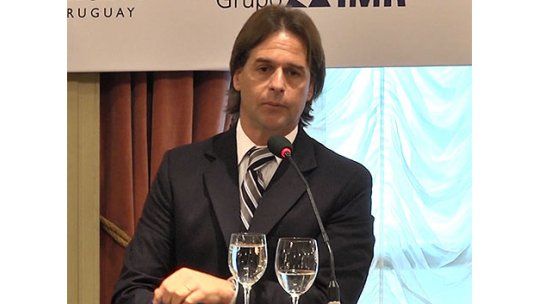 Si gana, Lacalle Pou el 1º de diciembre le toca timbre a Vázquez