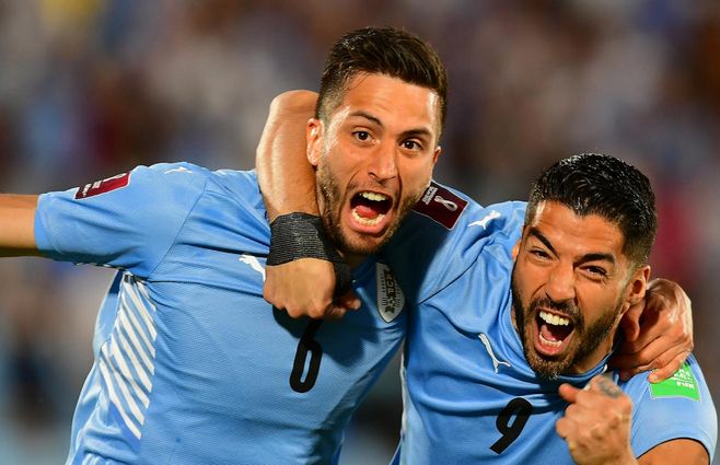 Bentancur-Suárez-Uruguay-Venezuela.jpg