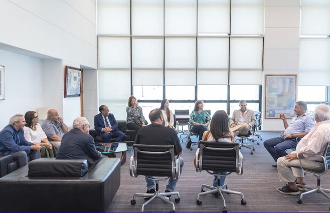 orsi-con-uruguayos-que-vinieron-de-medio-oriente