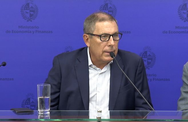 ministro-gabriel-oddone-en-conferencia