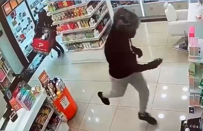 delincuentes-farmacia-avenida-italia-y-solano-lopez