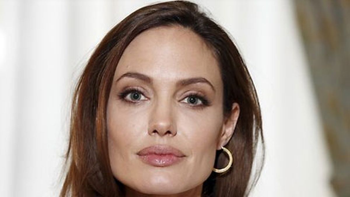 Tía De Angelina Jolie Muere De Cáncer De Mama