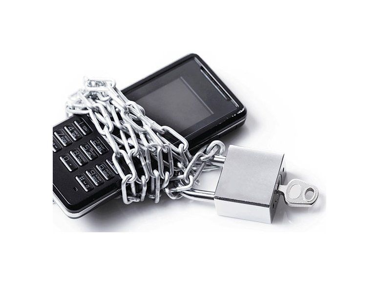 Robaban celulares con el viejo truco de presentarse como policías