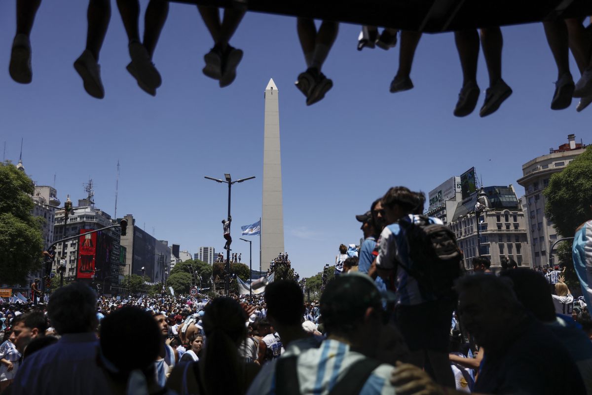 El Obelisco de la avenida 9 de julio de Buenos Aires ya congregó a más de un millón de personas el domingo&nbsp;
