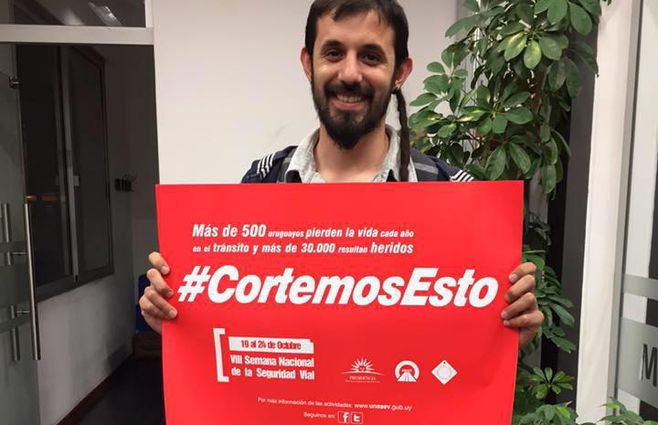 El alcalde Arcamone en una de sus tantas campañas de bien público