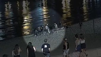 rapino a una mujer, testigos los persiguieron y la policia lo detuvo