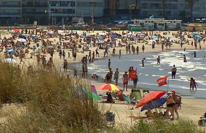 Montevideo-playa-sol-verano.jpg