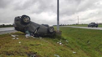 La camioneta de Mario Colman tras el accidente. Foto: Policía Caminera.