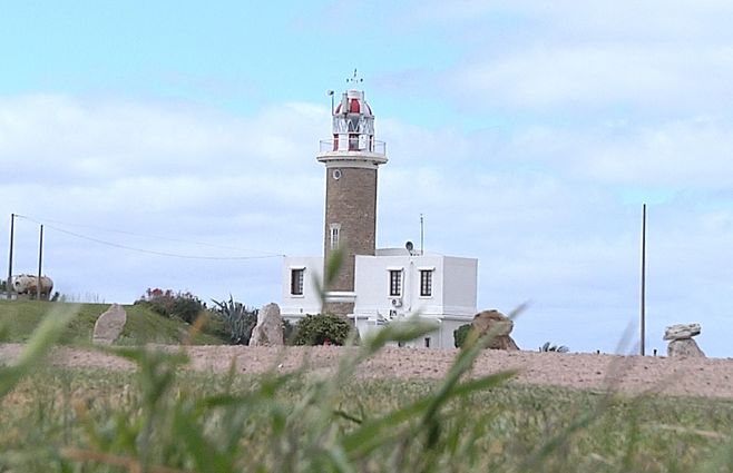 faro-punta-brava-punta-carretas-montevideo.jpg