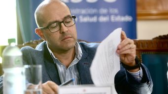 salvataje politico, maniobra del gobierno y gobierno totalitario: repercusiones de referentes politicos sobre el caso danza