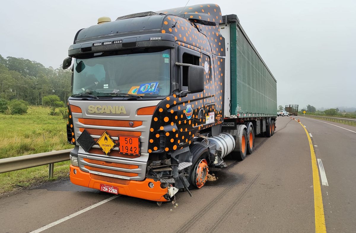 Foto: Policía Caminera. Accidente fatal en ruta 5 a la altura de Tacuarembó. Foto: Policía Caminera. Accidente fatal en ruta 5 a la altura de Tacuarembó.