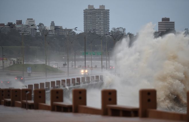 tiempo tormenta viento rambla.jpg
