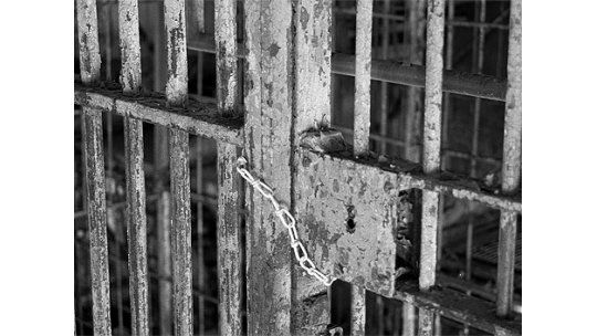 Bolivia: ola de repudio por niña violada y embarazada en prisión