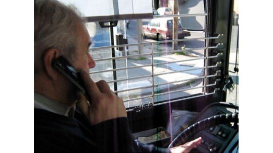 Grabó a chofer de Cutcsa que hablaba por teléfono y lo bajaron