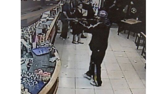 Indagan a sospechoso de tiroteo en Pizzería Venecia