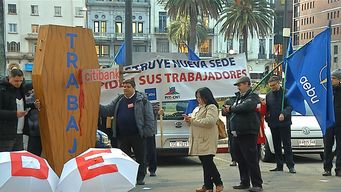 Foto: Movilización de AEBU frente a Torre Ejecutiva.