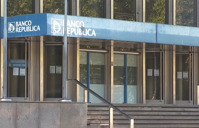 banco-republica-fachada-19-de-junio.jpg