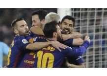 Suárez hizo un doblete en el 5-0 del Barcelona contra Betis
