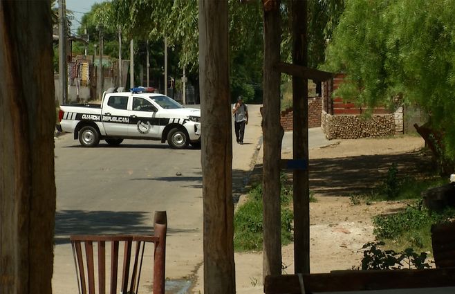 policia-guardia-republicana-calle-marconi.jpg