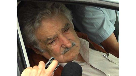 Mujica dijo desconocer el plan de Antel para rehacer el Cilindro
