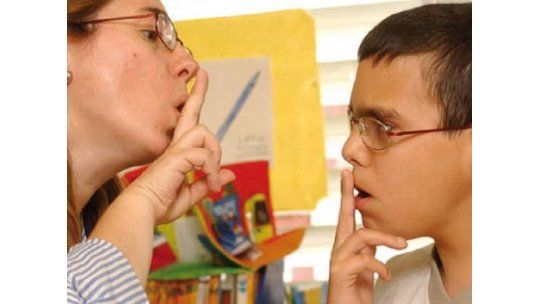 Crean unidad especial para sordos en Policlínica