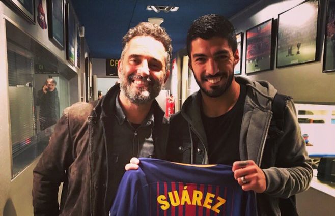 Drexler con uno de los símbolos del proceso Tabárez, el goleador Luis Suárez.