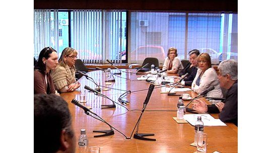 Comunidad trans pidió al Parlamento una ley de cuota laboral