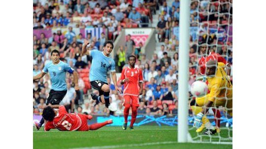 La celeste sufrió pero logró ganar en el debut de los JJOO