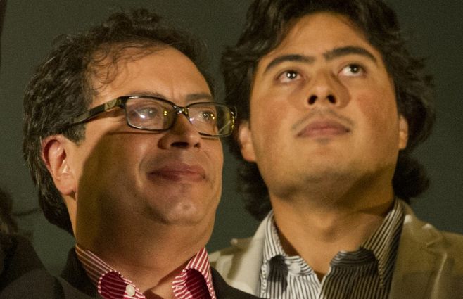 petro-y-su-hijo-nicolas-afp.jpg