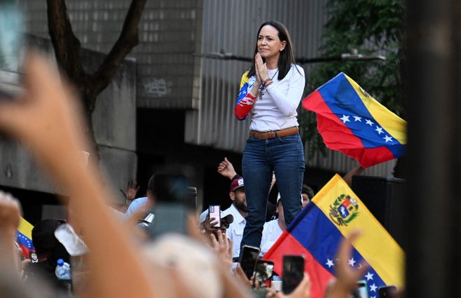 maria-corina-machado-en-manifestación-venezuela-afp-1.jpg