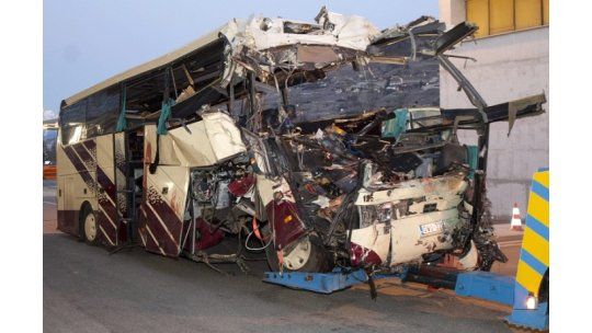 Murieron 22 niños en accidente de ómnibus en Suiza