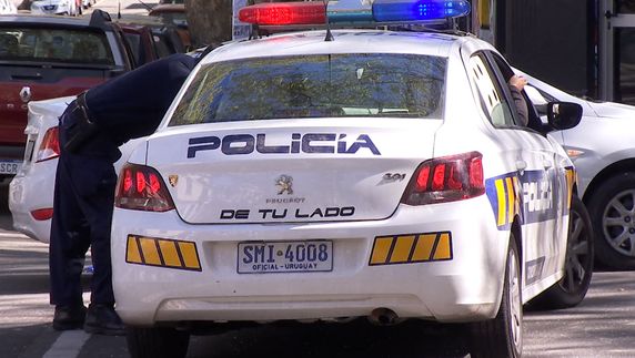 Un ómnibus embistió a una pareja a metros de la terminal Tres Cruces; el hombre está internado grave Un ómnibus embistió a una pareja a metros de la terminal Tres Cruces; el hombre está internado grave