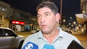 intendencia de artigas dio de baja 51 contratos en bella union; hay mesa de dialogo tras reclamo de adeom