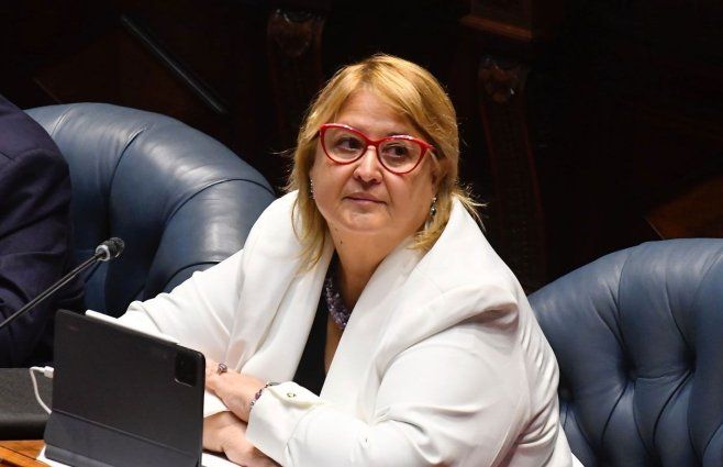Ministra Lazo en la interpelación. Foto: FocoUy