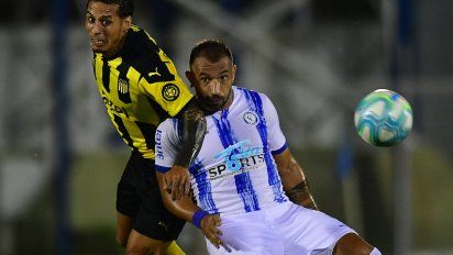 cerro largo le empato el partido a penarol en la ultima jugada del partido