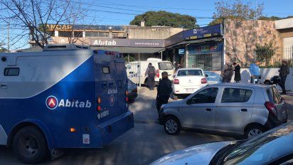 banda de delincuentes cometio violento asalto con tiroteo a un local de pagos