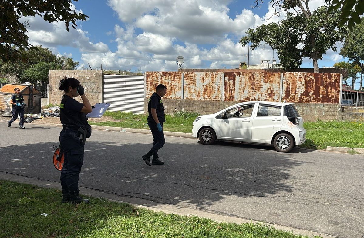 Discusión en el tránsito terminó con un hombre de 63 años apuñalado y herido de bala en Cerrito de la Victoria