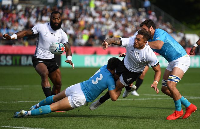 Vatubua (Fiji) tacleado por santiago Cat de Uruguay