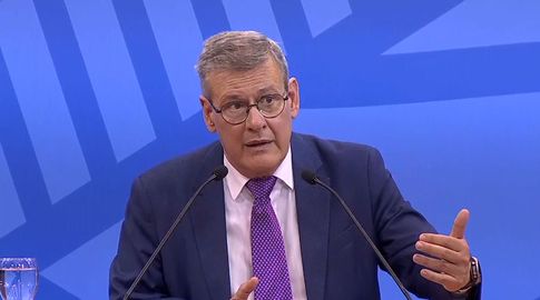 Jorge Díaz en rueda de prensa sobre la demanda de Aratirí.