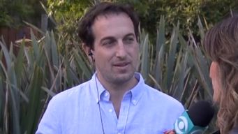 medico uruguayo salvo la vida de una pasajera que sufrio un paro cardiorespiratorio en un avion