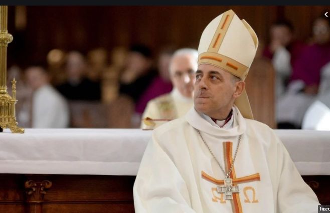 Víctor Manuel Fernández , Tucho para los amigos, tiene 57 años, y fue nombrado en junio de 2018 arzobispo de La Plata por el papa Francisco. Fue rector de la Pontificia Universidad Católica Argentina (2009-2018)