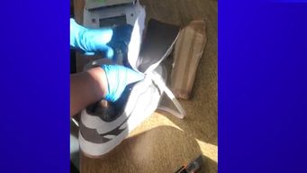 dos brasilenos fueron detenidos en el aeropuerto de carrasco y condenados por llevar cocaina en su calzado